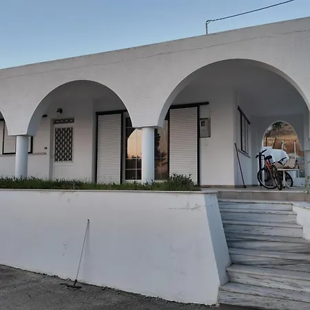 Feraklion House Holiday home Haraki