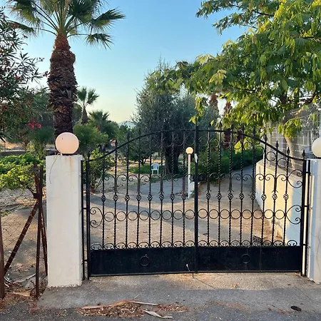 Feraklion House Haraki
